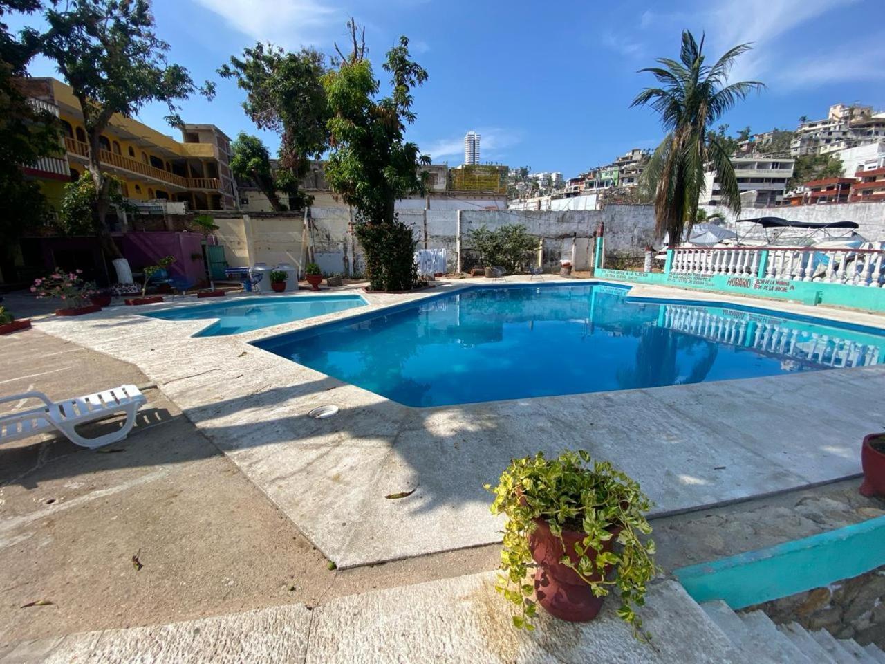 Casa De Huespedes Walton Hotel Акапулко Екстериор снимка