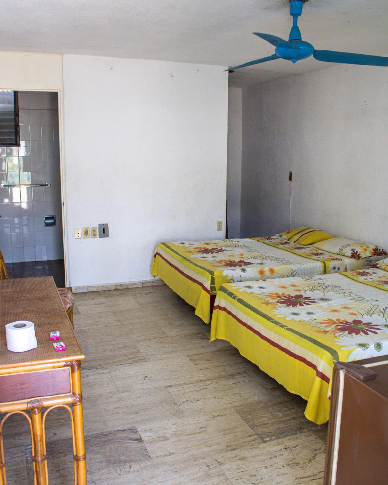 Casa De Huespedes Walton Hotel Акапулко Екстериор снимка