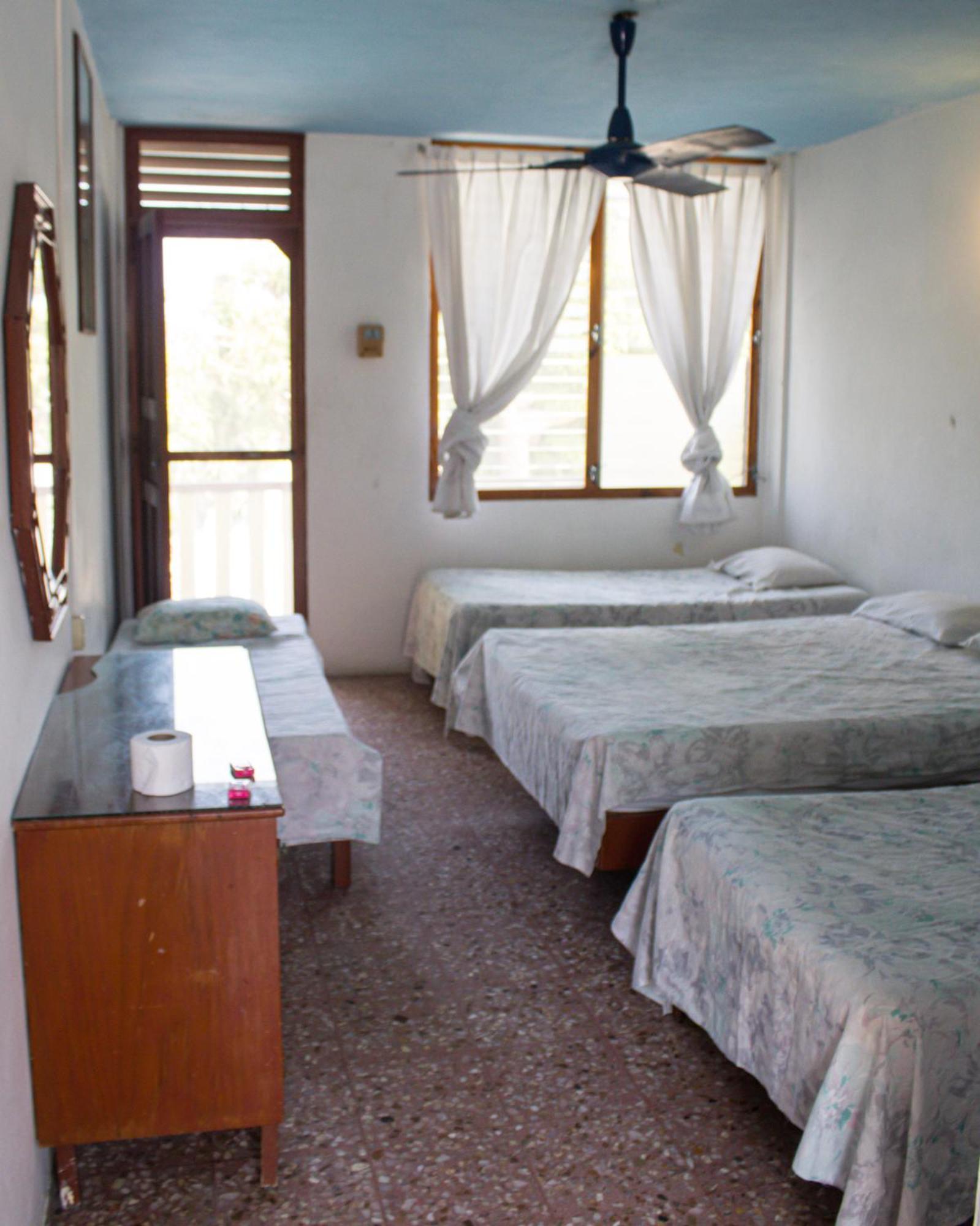 Casa De Huespedes Walton Hotel Акапулко Екстериор снимка